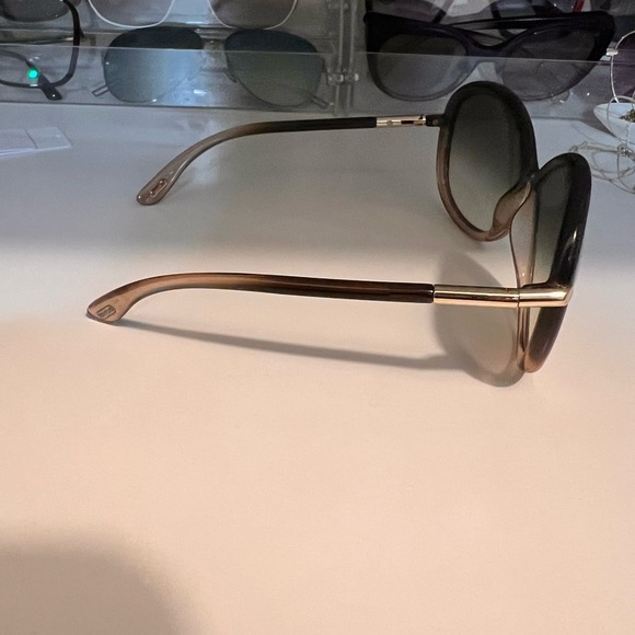Tom ford sunglasses - Picture 2 of 3